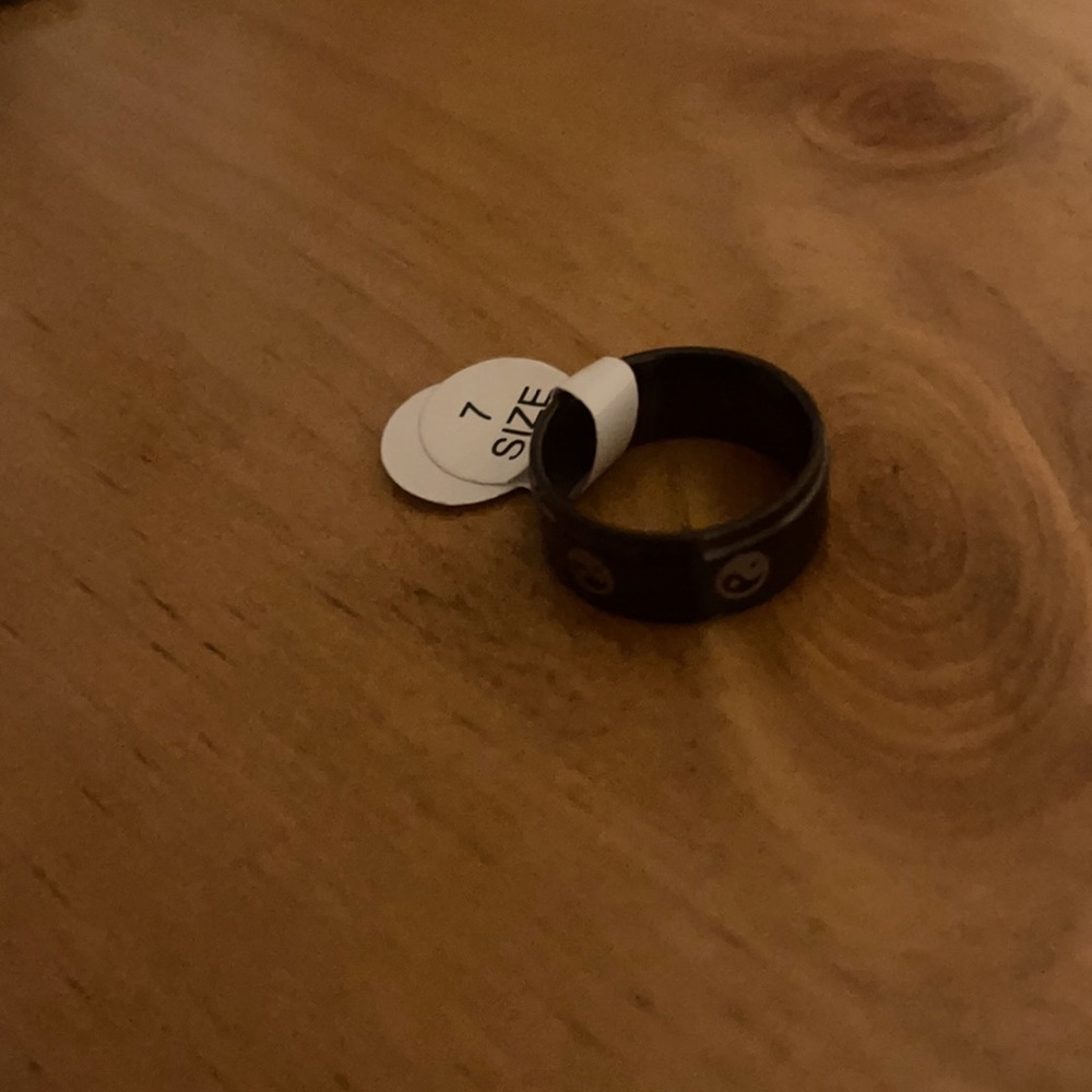 Size 7 ring ting yang